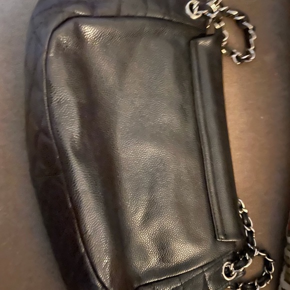 CHANEL - Picture 3 of 7